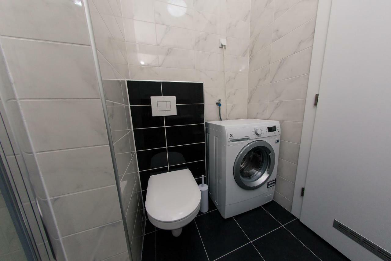 Studio Apartman Bella Apartment Zagreb Bagian luar foto